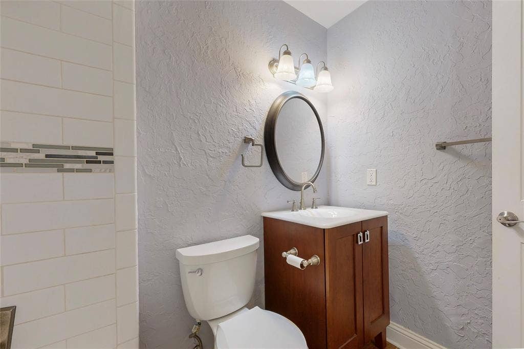 9100 Berkshire Drive, Frisco, TX 75033 9100 Berkshire Drive, Frisco, TX 75033