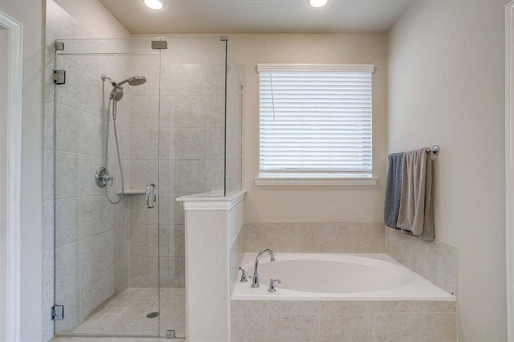 9620 Abington Avenue, Fort Worth, TX 76131 9620 Abington Avenue, Fort Worth, TX 76131