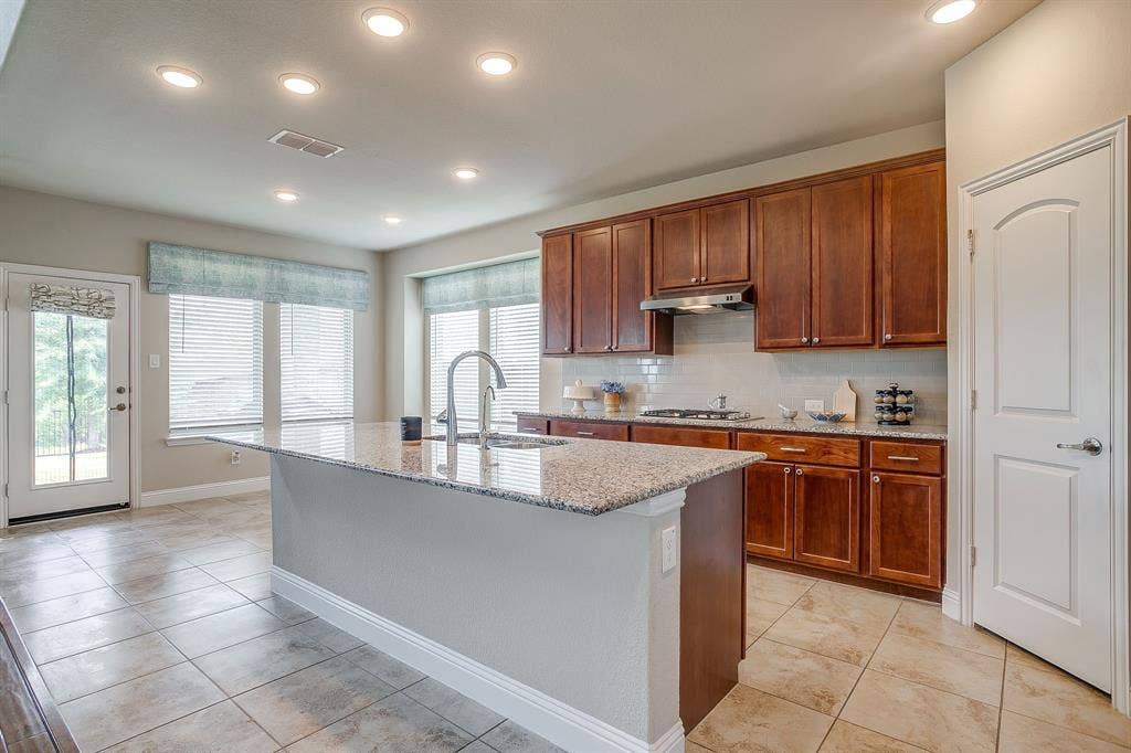 9620 Abington Avenue, Fort Worth, TX 76131 9620 Abington Avenue, Fort Worth, TX 76131