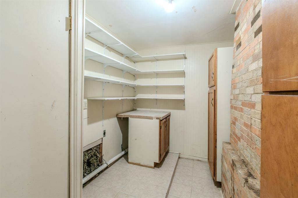 3029 Esters Court, Irving, TX 75062 3029 Esters Court, Irving, TX 75062