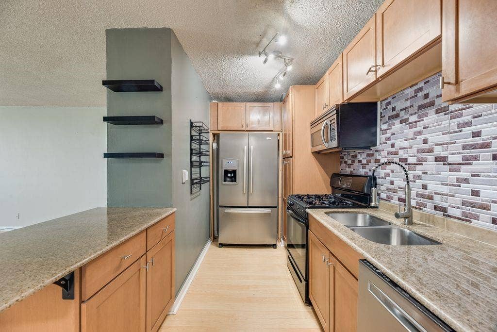 3883 Turtle Creek Boulevard, #1408, Dallas, TX 75219