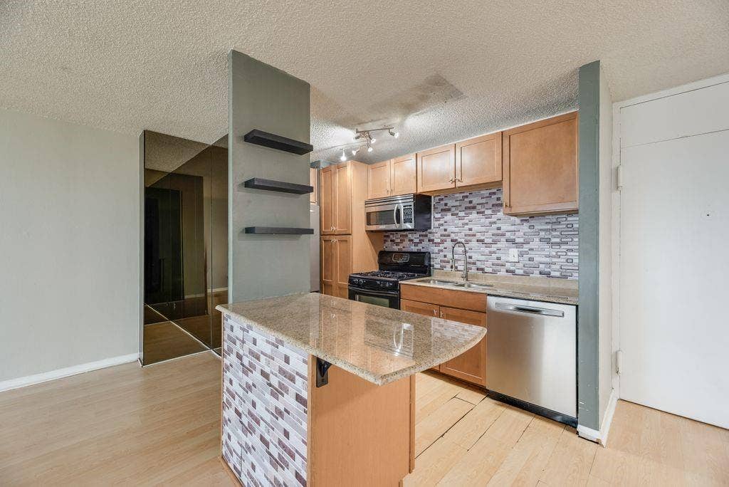 3883 Turtle Creek Boulevard, #1408, Dallas, TX 75219