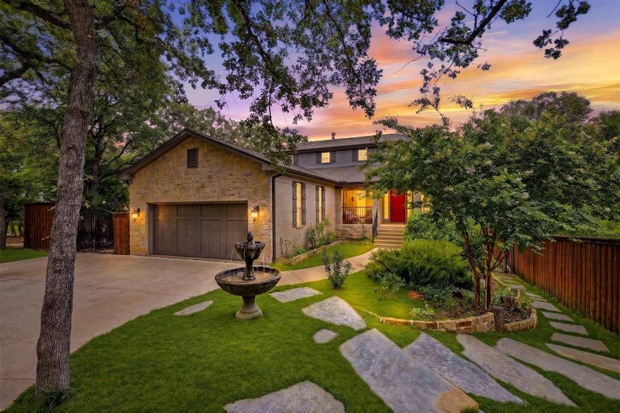 Property photo for 2930 Peninsula Drive, Grapevine, TX