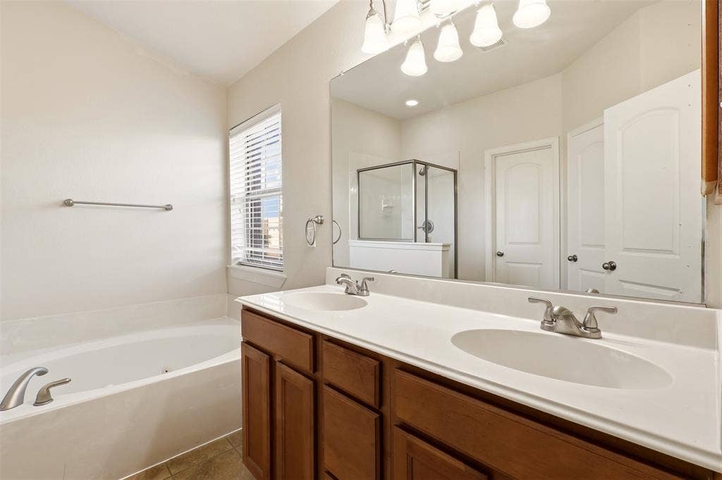 1435 Chase Lane, Irving, TX 75063