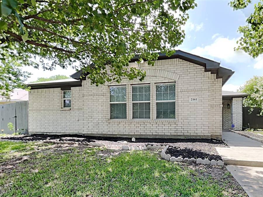 Property photo for 2161 Lone Pecan Drive, Mesquite, TX