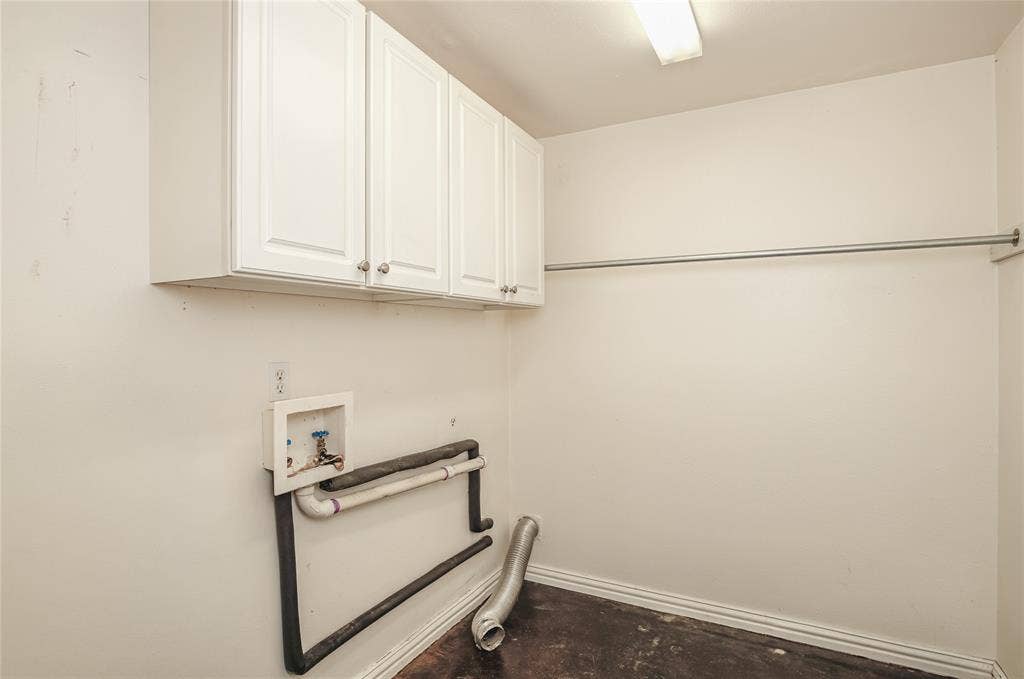 1206 Farnham Court E, Irving, TX 75062 1206 Farnham Court E, Irving, TX 75062