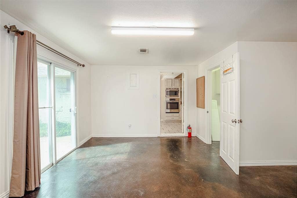 1206 Farnham Court E, Irving, TX 75062 1206 Farnham Court E, Irving, TX 75062