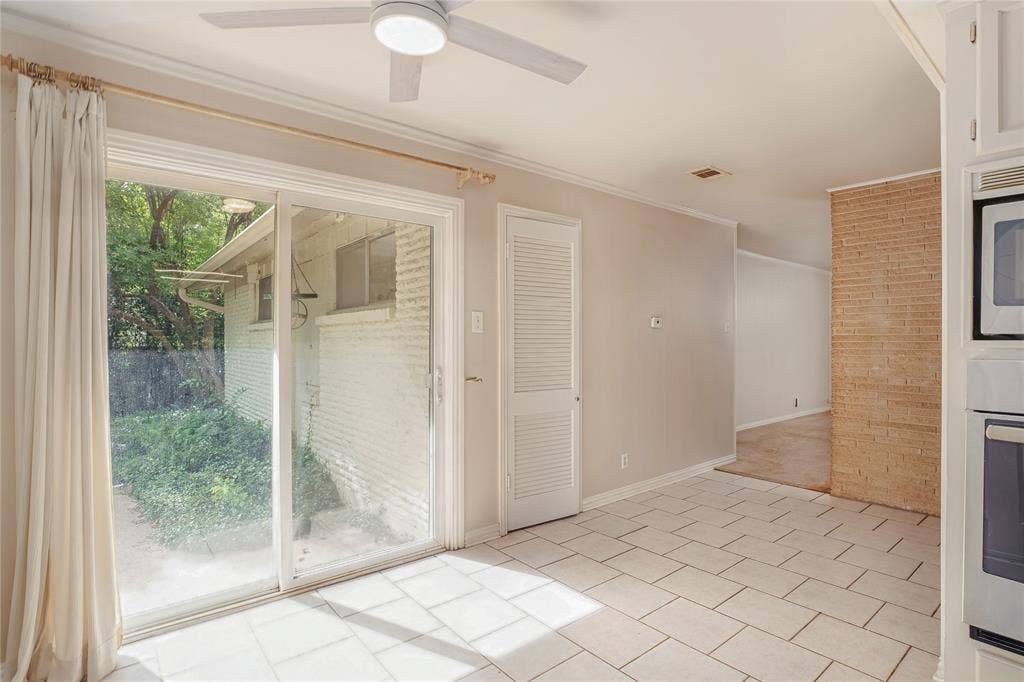 1206 Farnham Court E, Irving, TX 75062 1206 Farnham Court E, Irving, TX 75062