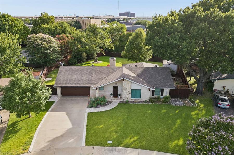 Property photo for 2732 Bay Meadows Circle, Farmers Branch, TX