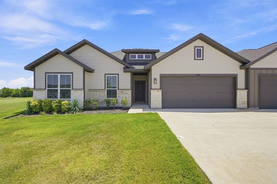 Property photo for 3844 Clovis Street, Midlothian, TX