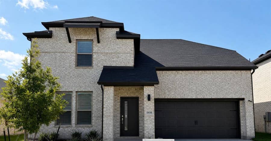 Property photo for 1908 Kentucky Trail, Seagoville, TX