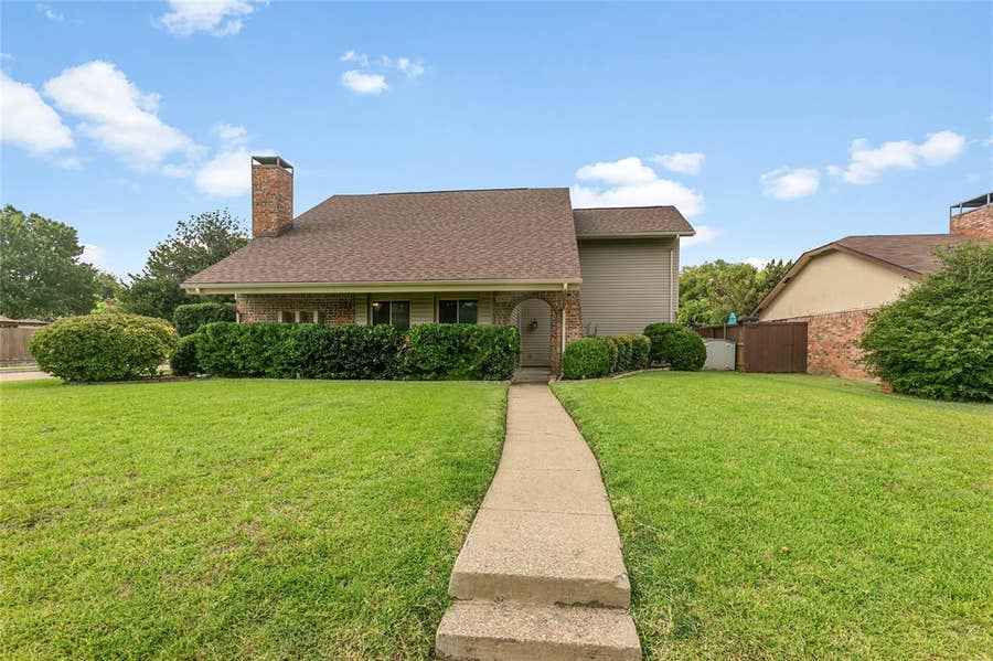 Property photo for 3302 Ivanhoe Lane, Garland, TX