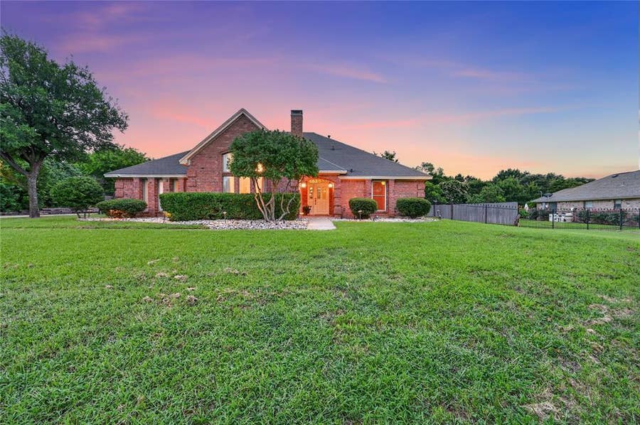 Property photo for 909 San Saba Drive, Southlake, TX