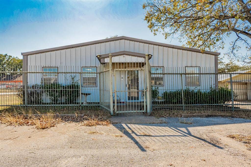 12540 C F Hawn Freeway, Dallas, TX 75253 12540 C F Hawn Freeway, Dallas, TX 75253