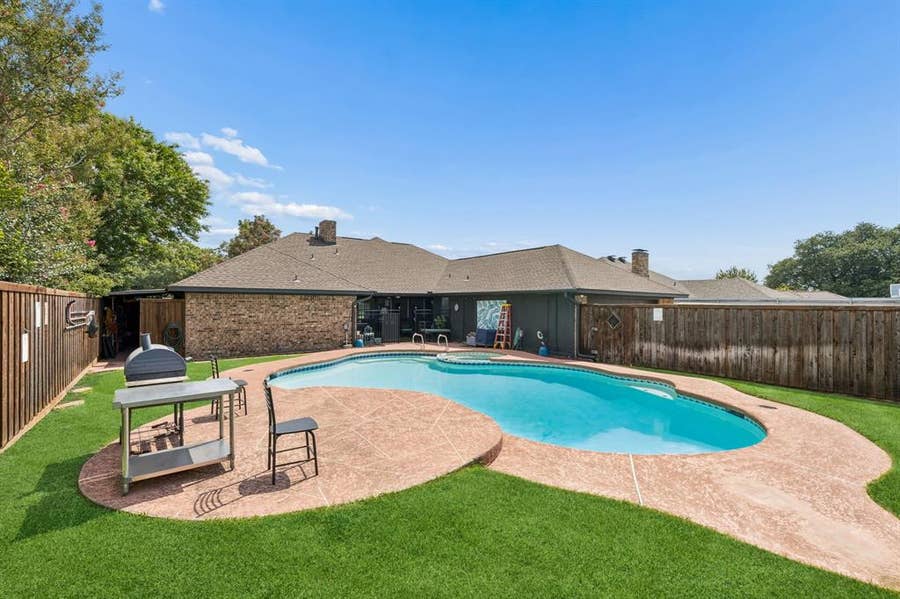 Property photo for 2133 Hunters Ridge, Carrollton, TX