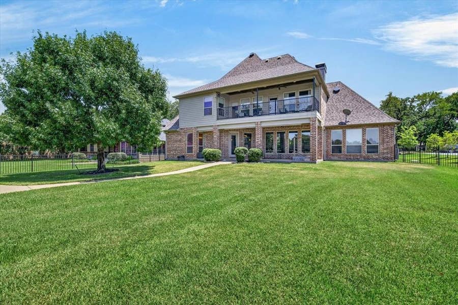 Property photo for 308 Saint Andrews Drive, Mabank, TX