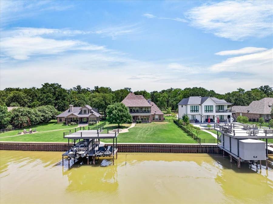 Property photo for 308 Saint Andrews Drive, Mabank, TX