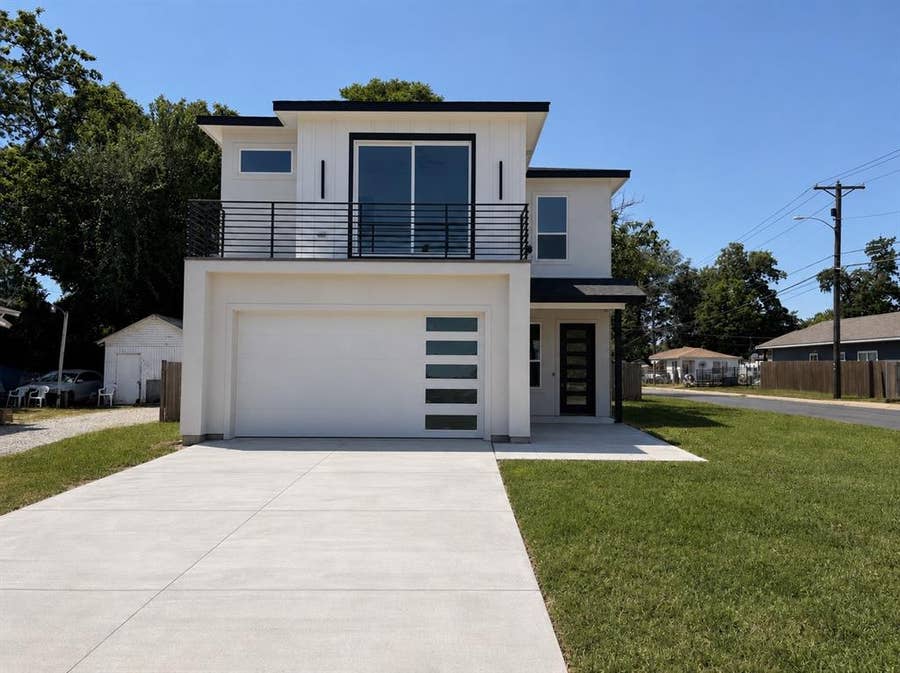 Property photo for 2602 Ghent Street, Dallas, TX