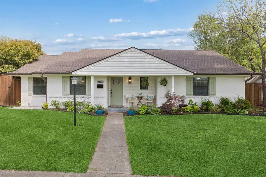 Property photo for 9734 Queenswood Lane, Dallas, TX