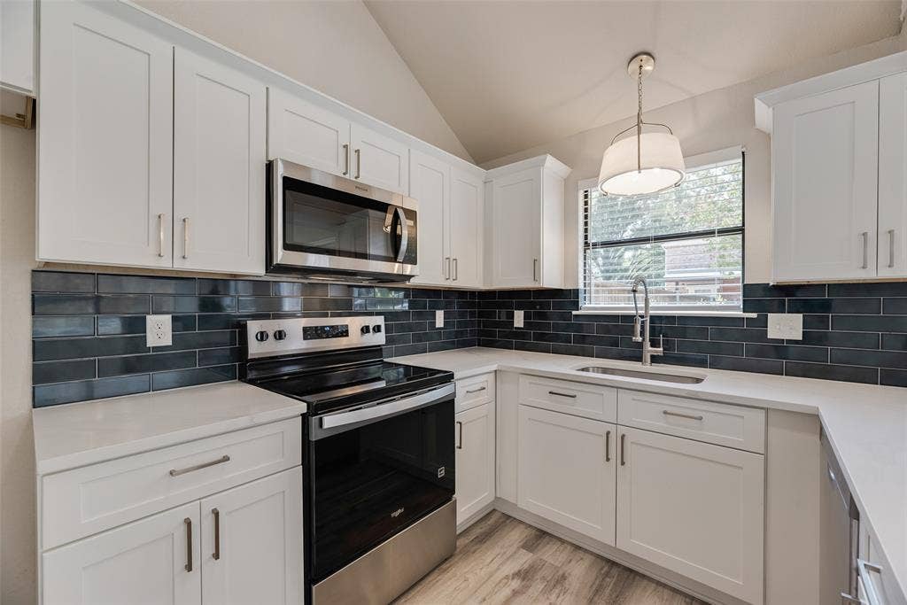 654 Spring Street, Allen, TX 75002 654 Spring Street, Allen, TX 75002