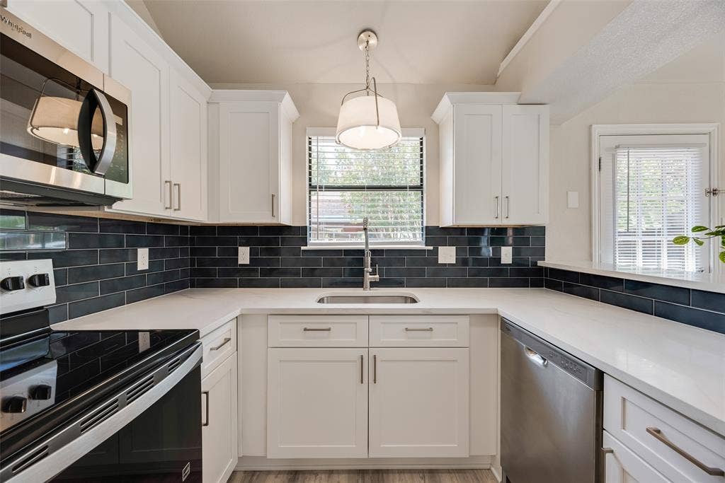 654 Spring Street, Allen, TX 75002 654 Spring Street, Allen, TX 75002