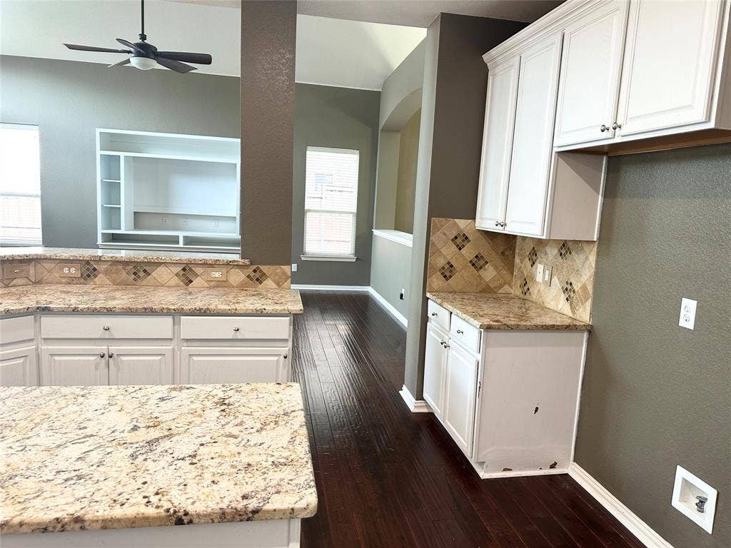 806 Cascades Drive, Allen, TX 75002 806 Cascades Drive, Allen, TX 75002