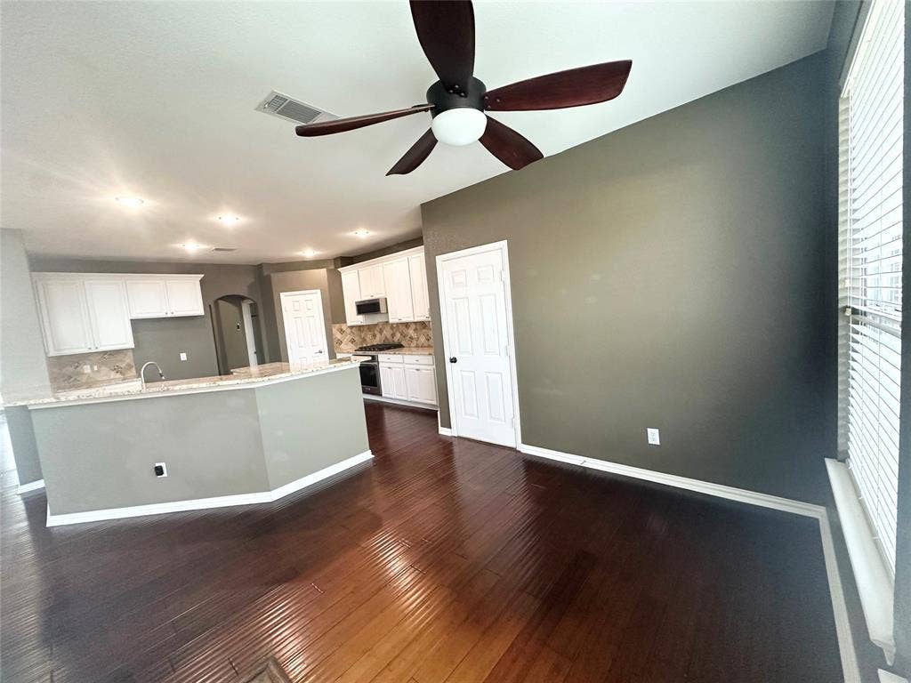 806 Cascades Drive, Allen, TX 75002 806 Cascades Drive, Allen, TX 75002