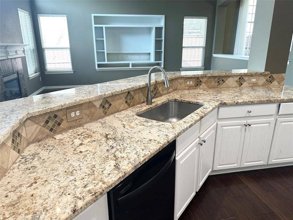 806 Cascades Drive, Allen, TX 75002 806 Cascades Drive, Allen, TX 75002