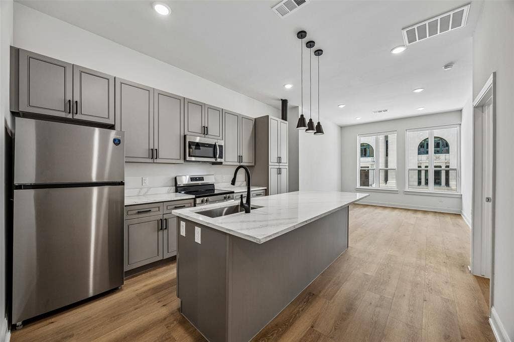 2010 Commerce Street, #B202, Dallas, TX 75201 2010 Commerce Street, #B202, Dallas, TX 75201