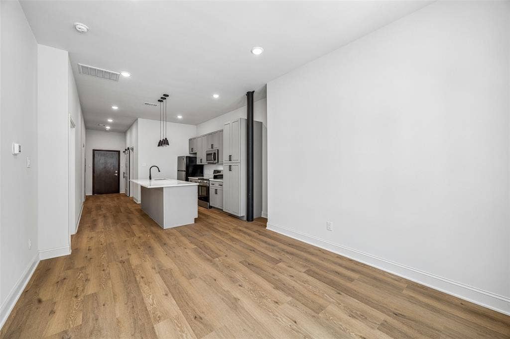 2010 Commerce Street, #B202, Dallas, TX 75201 2010 Commerce Street, #B202, Dallas, TX 75201