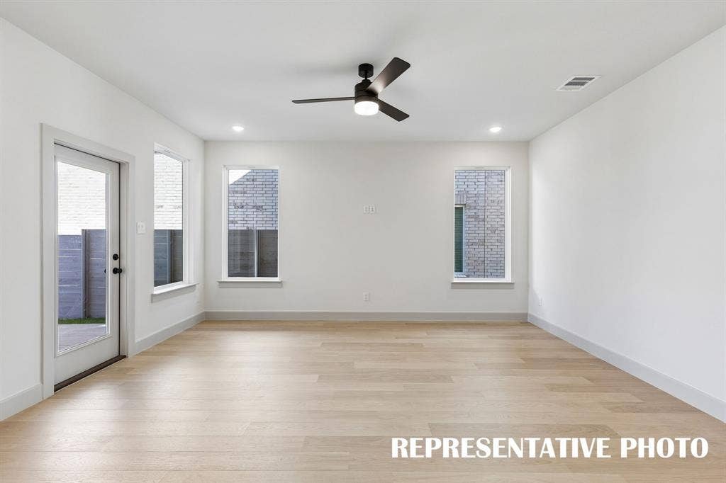 4629 Pointer Court, McKinney, TX 75071 This spacious light filled family room offers a delightful space to entertain family and friends. REPRESENTATIVE PHOTO