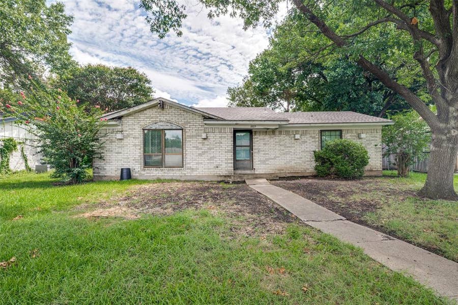 Property photo for 1805 Bosque Drive, Garland, TX