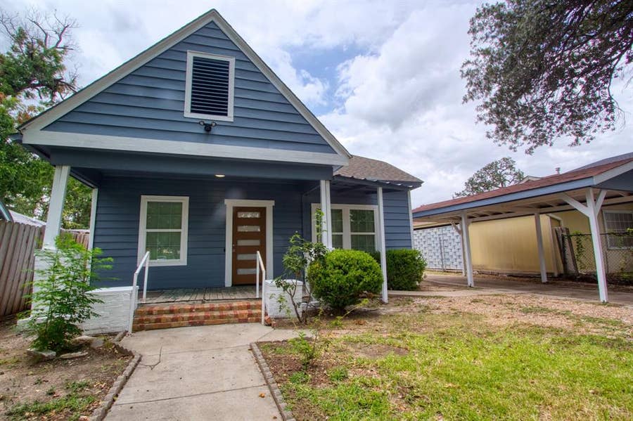 Property photo for 2511 W Lovers Lane, Dallas, TX