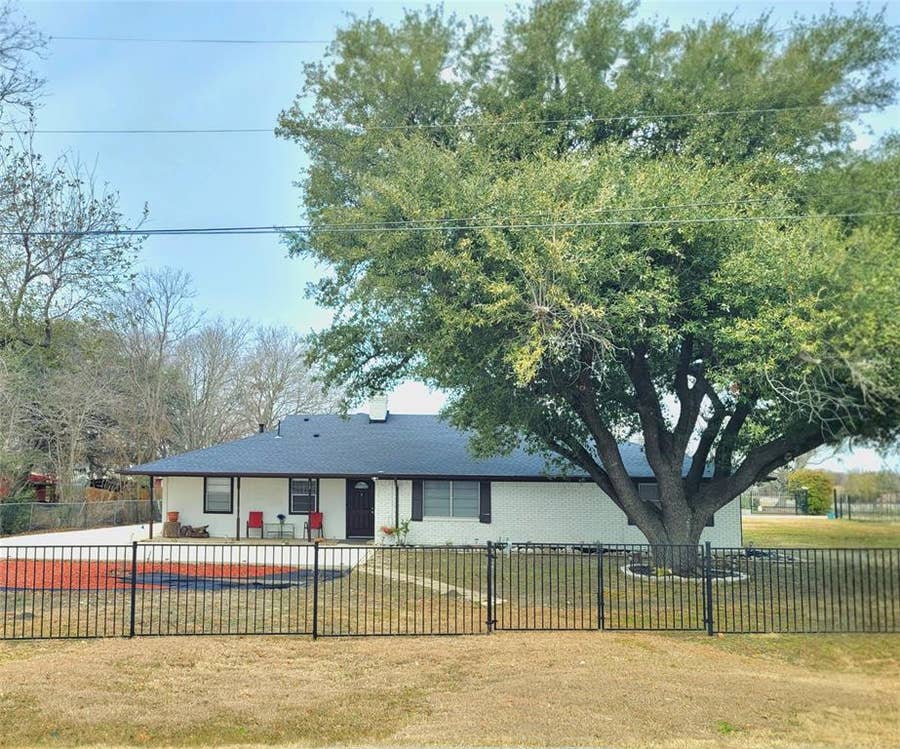 Property photo for 115 Rebecca Road, Sunnyvale, TX