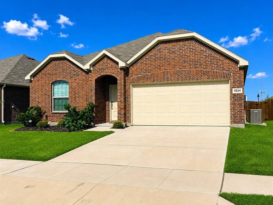 Property photo for 4924 High Timbers Way, Princeton, TX