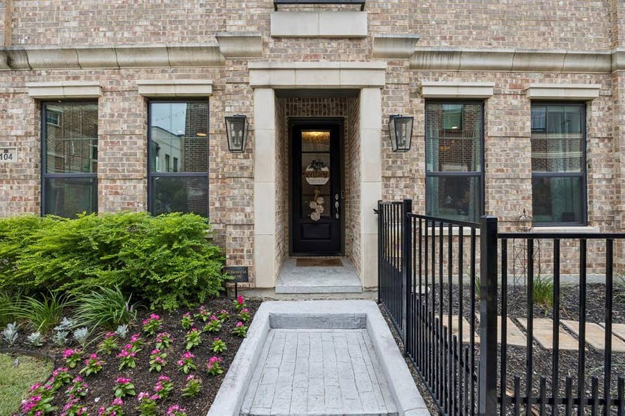 Property photo for 302 Nursery Lane, #104, Fort Worth, TX