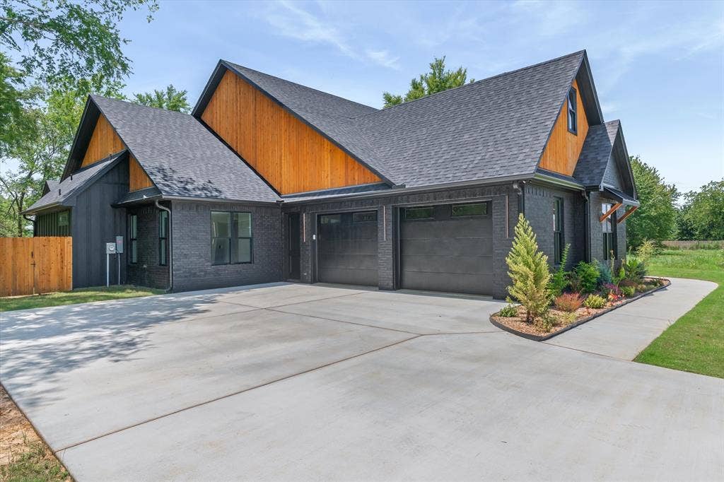 12253 Madison Xing, Bullard, TX 75757 12253 Madison Xing, Bullard, TX 75757