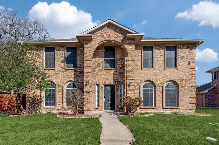 Property photo for 6814 Silver Lake Drive, Rowlett, TX