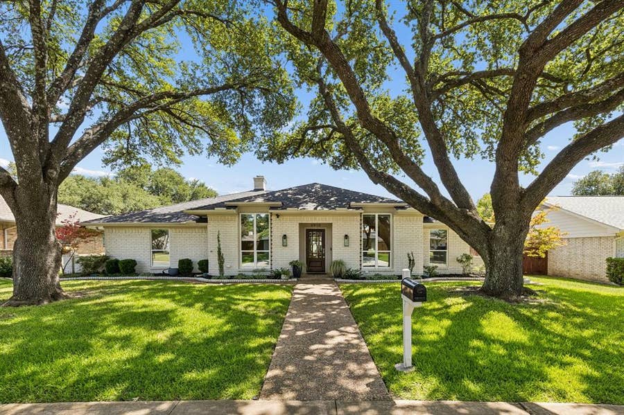 Property photo for 6910 Mill Falls Drive, Dallas, TX