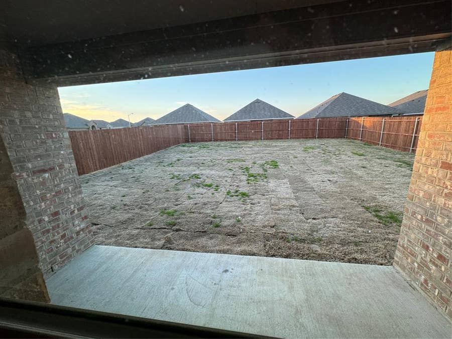 Property photo for 1204 Baldwin Lane, Ennis, TX