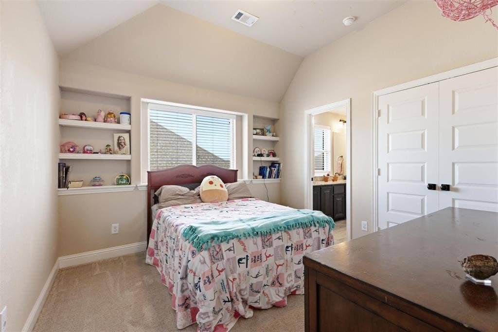 212 Lillian Lane, Waxahachie, TX 75165 212 Lillian Lane, Waxahachie, TX 75165