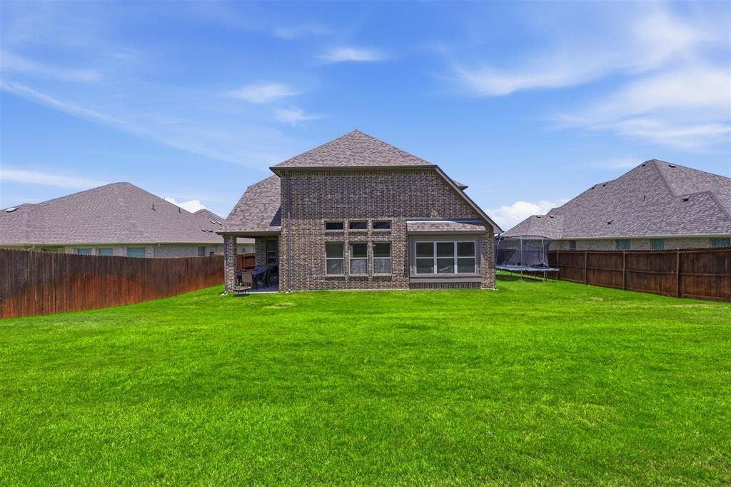 212 Lillian Lane, Waxahachie, TX 75165 212 Lillian Lane, Waxahachie, TX 75165