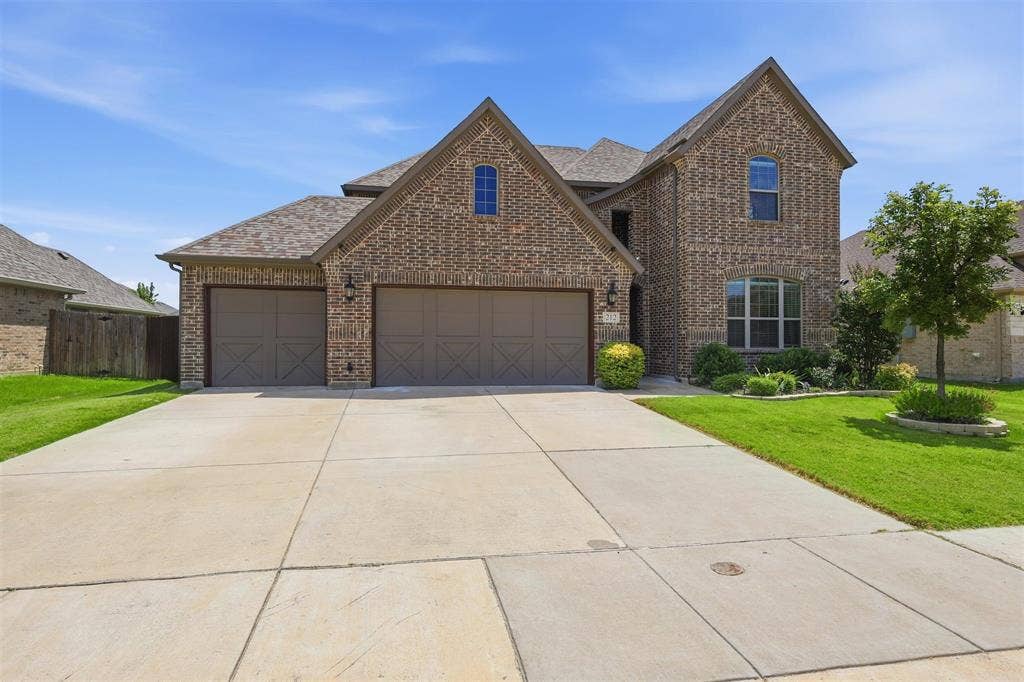 212 Lillian Lane, Waxahachie, TX 75165 212 Lillian Lane, Waxahachie, TX 75165