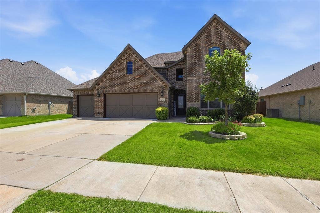 212 Lillian Lane, Waxahachie, TX 75165 212 Lillian Lane, Waxahachie, TX 75165