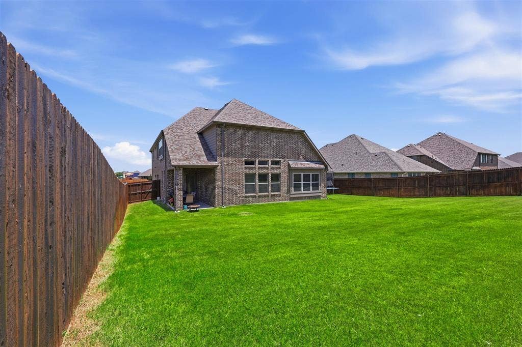 212 Lillian Lane, Waxahachie, TX 75165 212 Lillian Lane, Waxahachie, TX 75165