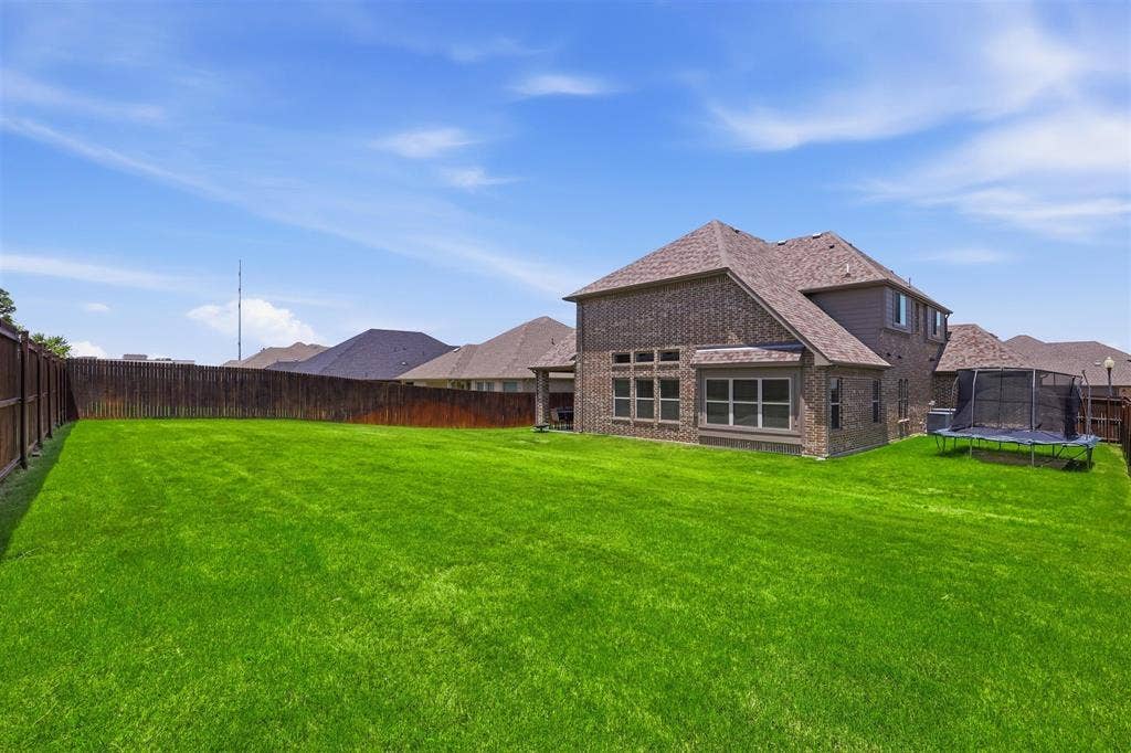 212 Lillian Lane, Waxahachie, TX 75165 212 Lillian Lane, Waxahachie, TX 75165