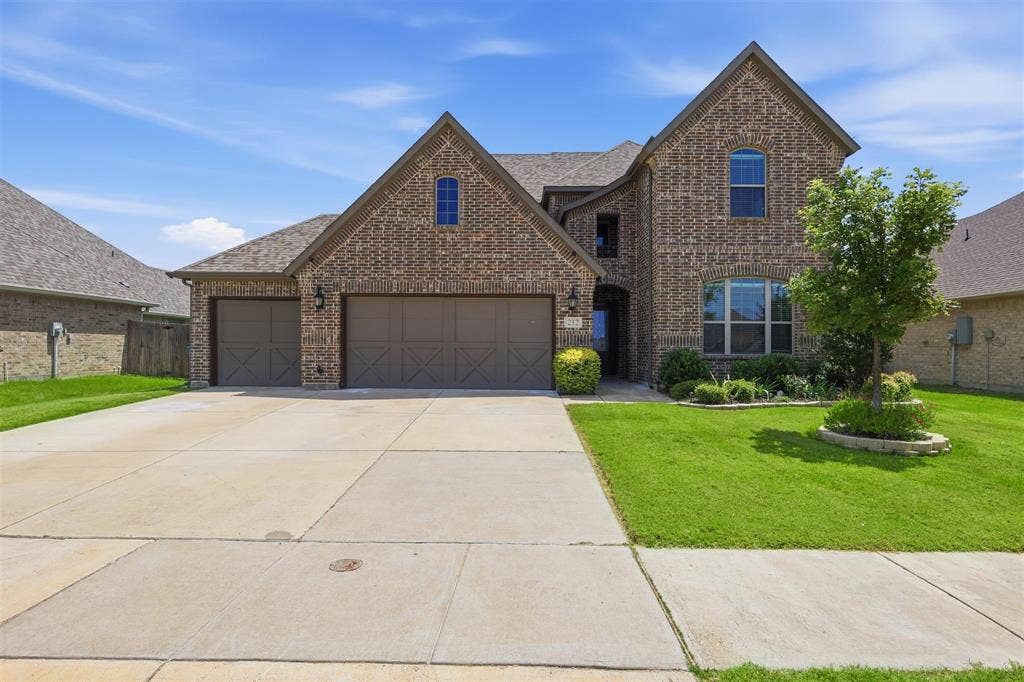 212 Lillian Lane, Waxahachie, TX 75165 212 Lillian Lane, Waxahachie, TX 75165