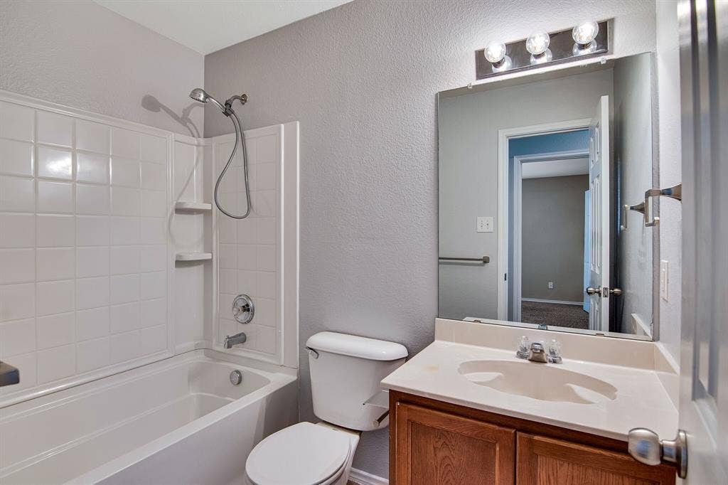1817 Kittredge Way, Fort Worth, TX 76247 1817 Kittredge Way, Fort Worth, TX 76247