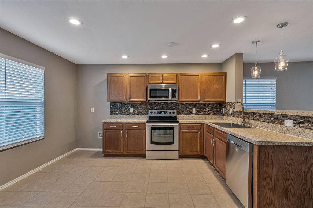 1817 Kittredge Way, Fort Worth, TX 76247 1817 Kittredge Way, Fort Worth, TX 76247