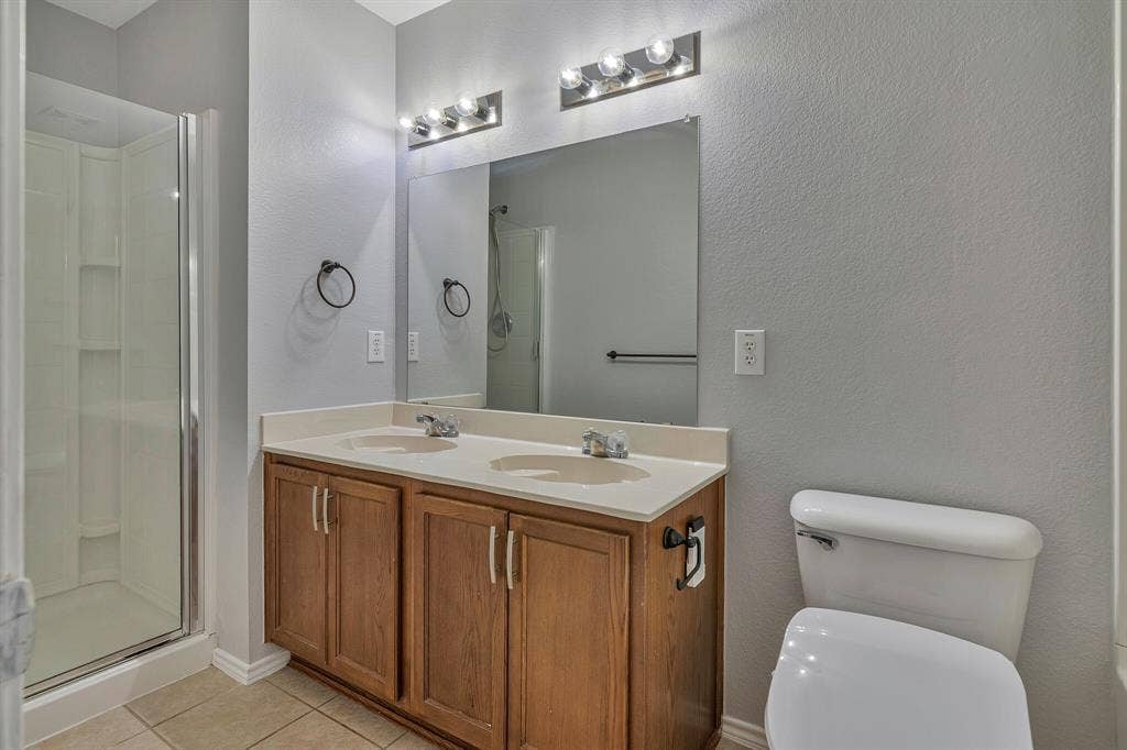 1817 Kittredge Way, Fort Worth, TX 76247 1817 Kittredge Way, Fort Worth, TX 76247
